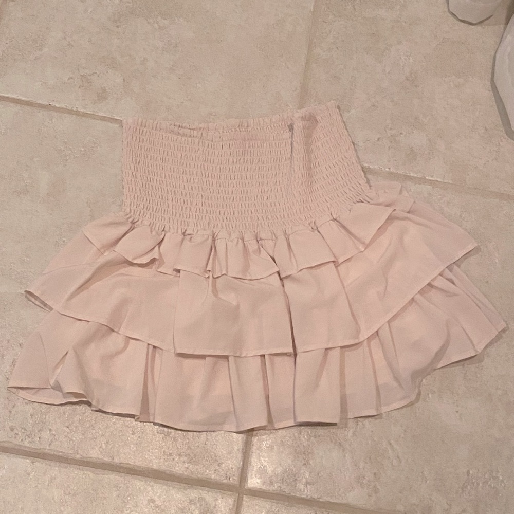 Junior/ tween Large tiered skirt ivory/ light blush